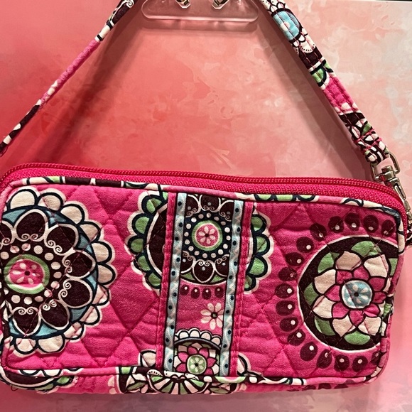 Pink Vera Bradley Wristlet used but in good condition. No rips or stains. - Picture 6 of 7